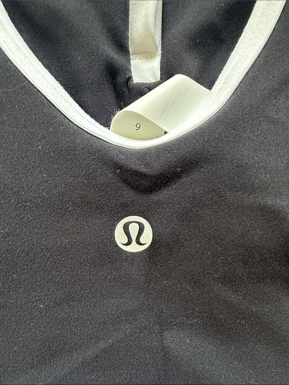 EUC align notched neck tank black/white size 6 lululemon - Picture 6 of 14